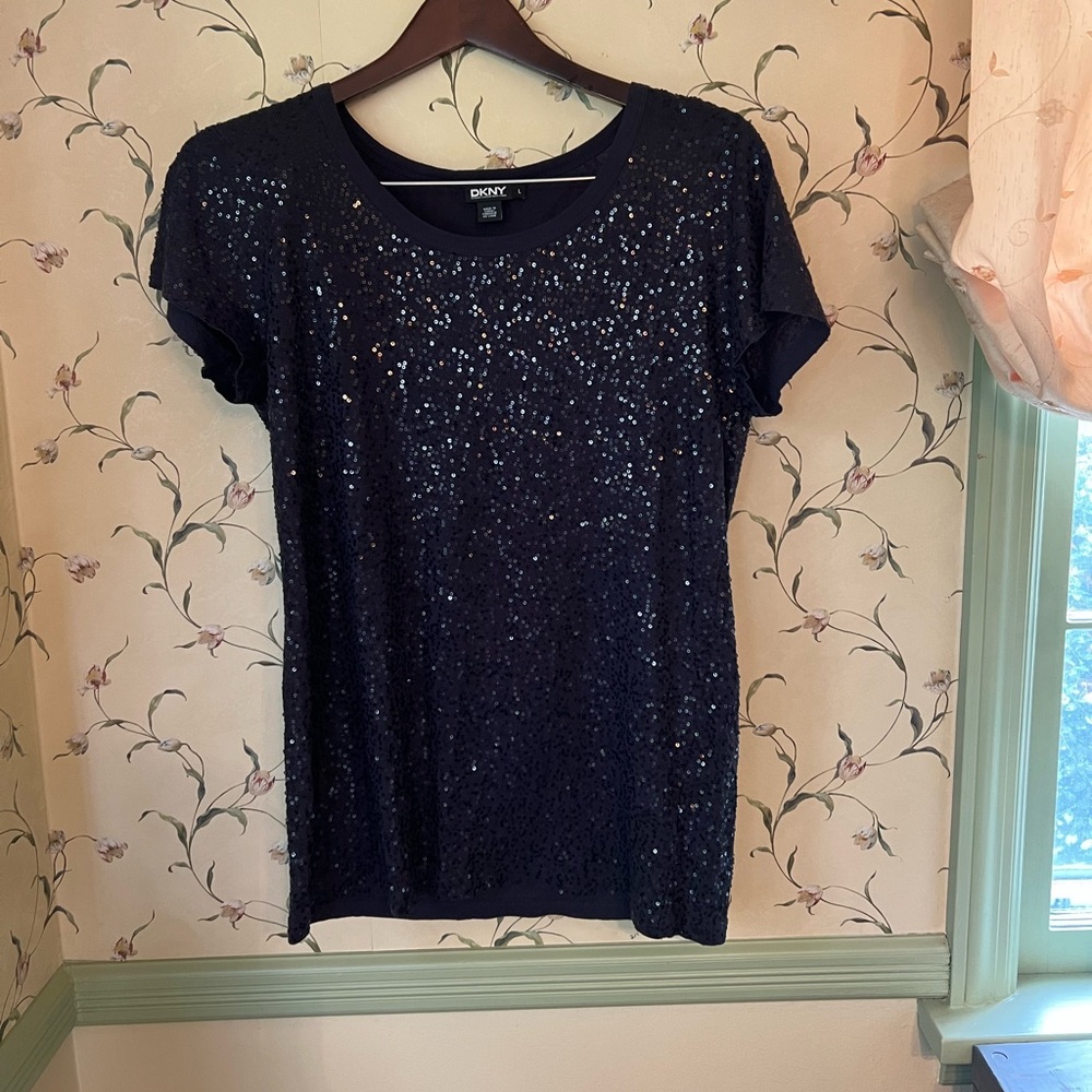 Gorgeous DKNY top